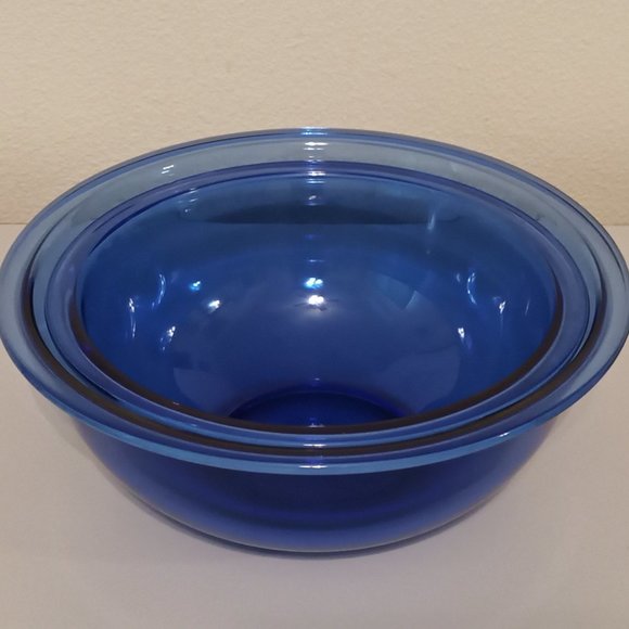 Vintage Pyrex Blue Glass Mixing Bowls 2 Piece Set Round Stackable - Picture 3 of 14